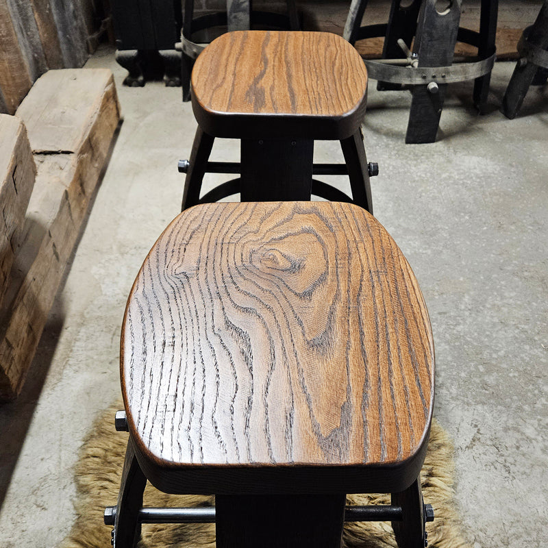 Whiskey Barrel - Custom (Whiskey Barrel &amp; Barn Wood) Whiskey Barrel Bar Tabouret - Expresso / Tan Color - Chaise - Siège - Mancave - Bar - Tabourets - Tabourets de bar