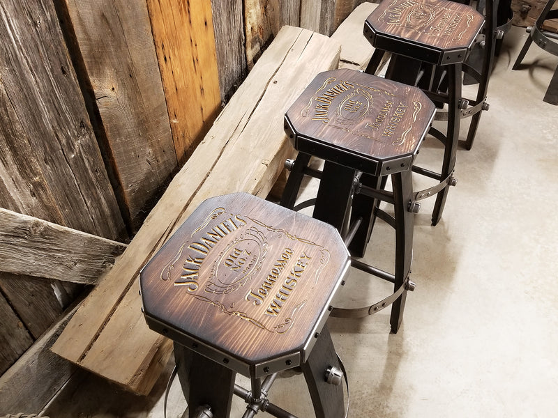 Tabouret de baril de whisky (sculpté sur mesure, jante argentée) - Tabouret de bar de baril de whisky - Chaise - Siège - Mancave - Bar - Tabourets - Tabourets de bar