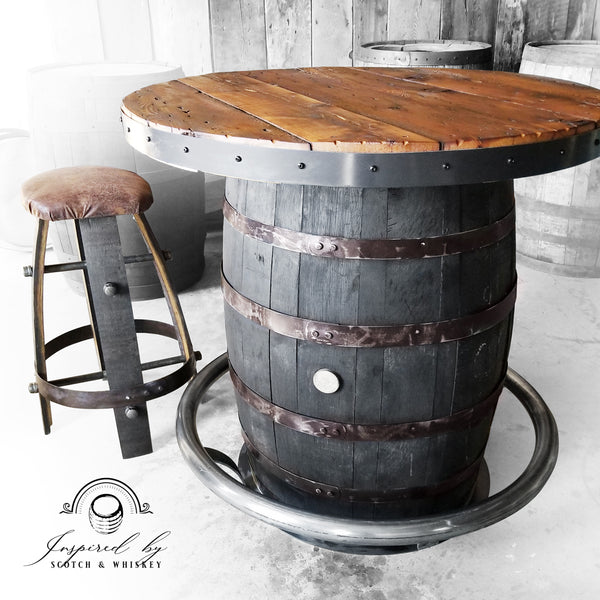Whiskey Barrel - Foot Rail Whiskey Barrel bar - Bar - Mancave - Whiskey Barrel table - Fabriqué à la main à partir d’un baril de whisky récupéré
